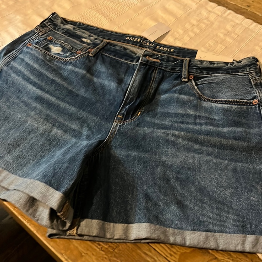 American Eagle Short!!!